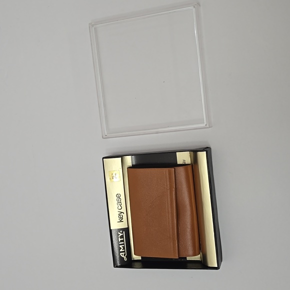 Vintage NIB Amity Key Case Holder Tan Cowhide Leather - Picture 3 of 12